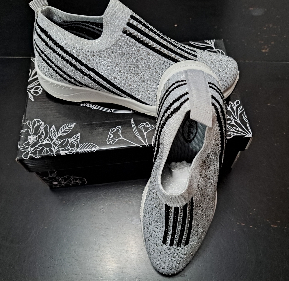NIB Atalina Silver & Black Studded Slip On Sneakers Size 8.5